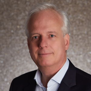 Stephane Van rooijen (CEO of Flamingo Therapeutics)